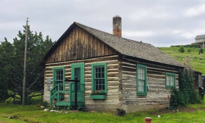Virginia City Cabin | The Governor Meagher Cabin in Virginia City
