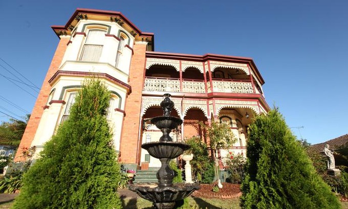 Devonport Bed & Breakfast | The Grand On Macfie