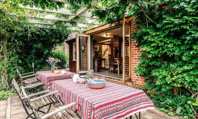 Orford Apartment | The Great House, Orford