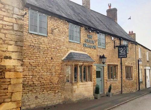 Brigstock Hotel | The Green Dragon