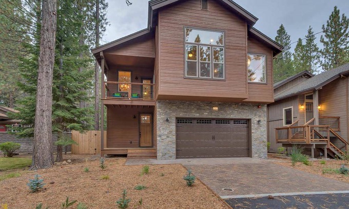 Tahoe Island House | The Grizzly Cabin