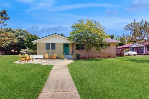 Warrington House | The Happy Turtle