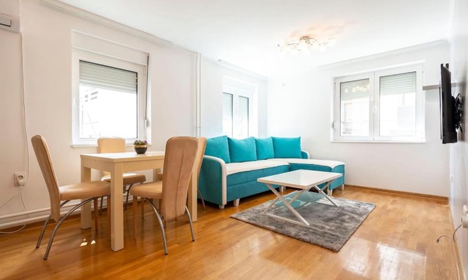 Vukov Spomenik Apartment | The Harmony Away from Home