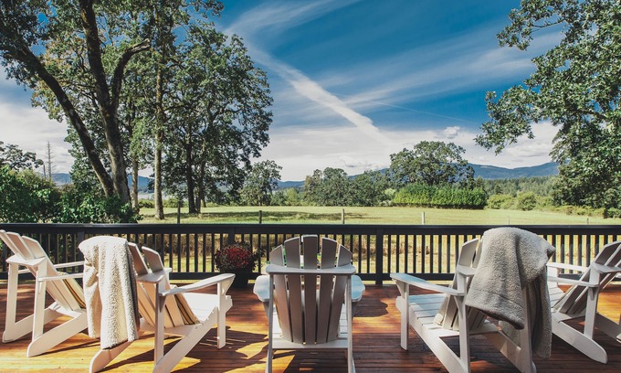 North Cowichan House | The Haven - Maple Bay's Premier Getaway