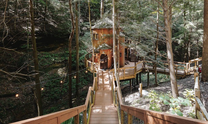 Laurelville Cabin | The Hemlock Treehouse | Hocking Hills