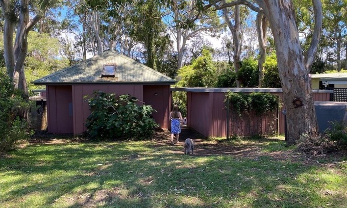 Bawley Point House | "The Hideaway", a handcrafted beach shack with modernist sensibilities. n