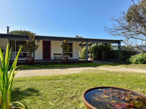 Waterhouse House | The Hideaway Long Beach - WIFI