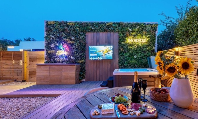 Exmouth Apartment | The Hideout - Serenity by design