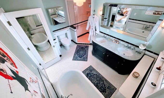 Detroit House | The Historic Mazer Mansion