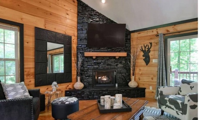 Townsend Cabin | The "Hole" Package Luxury Golf Course Cabinn
