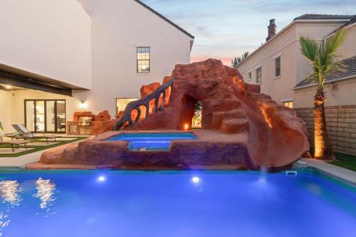 Hurricane House | The Hollywood Mansion