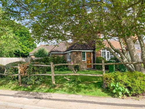 Steyning House | The Horseshoe Annex