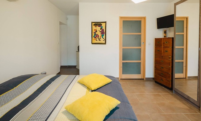 Parigne-lʼEveque Bed & Breakfast | The house is located 7kms from the 24h circuit