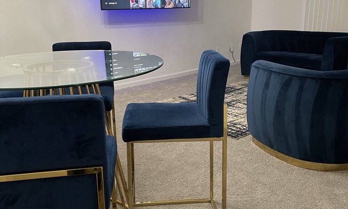 Church Street House | The House of Blues, Cozy Airport Home ?