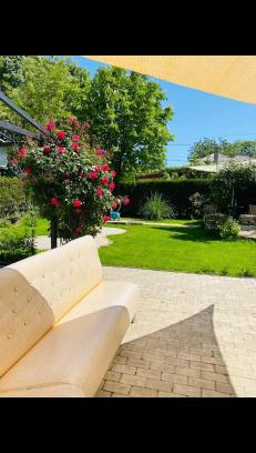 Eforie Nord House | The house of roses