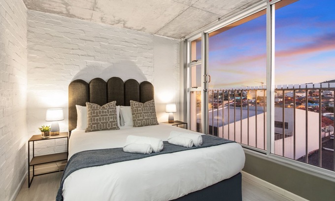 Cape Town Apartment | The Hub 602 - Two Bedroom Apartment, Sleeps 4