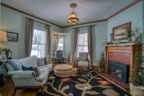 Leadville House | The Ice Palace