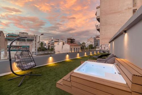 Metaxourgio House | The Industrial Loft - Private Rooftop & Jacuzzi