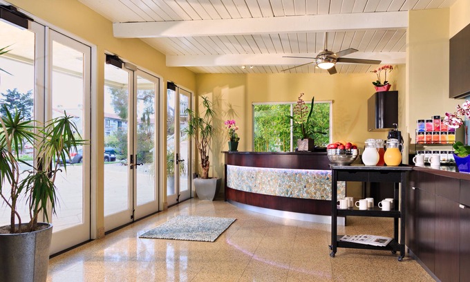 East Beach Hotel | The Inn at East Beach