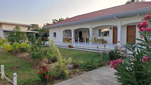 San Juan House | The Kubo Gardens