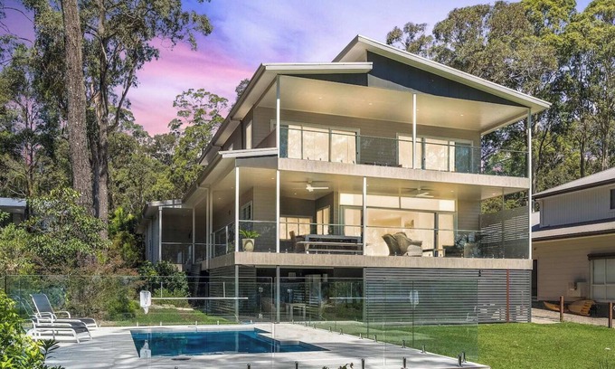 Murrays Beach House | The Lake House - Complete Lakefront Oasis at Murrays Beach, Surrounded by Native Bushland & Wildlife