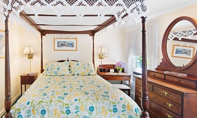 Edgartown Hotel | The Lightkeeper’s Inn