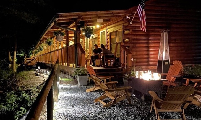 Bryson City Cabin | The Lodge Nantahala River. Bryson city, North Carolina. Suite #5