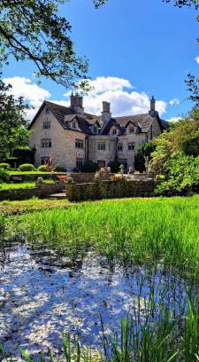 Llanvair Kilgeddin Apartment | The Loft at Goytre Hall