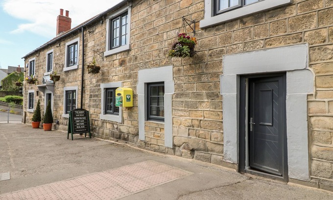 Ashover Cottage | THE LOFT AT THE GEORGE, pet friendly in Clay Cross