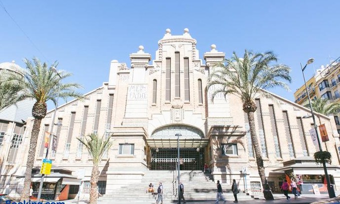 Alicante City Centre Apartment | The Lucky Flats - Artilleros
