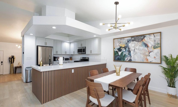 Silverado Ranch House | The Luxe Near the Strip w/Game Room and PS5!