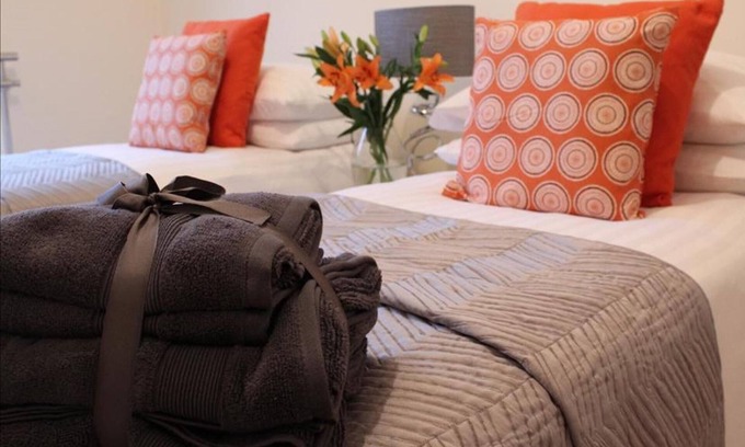 Wrexham Apartment | The Maelor - Berwyn House - Central Wrexham - Sleeps Up To 6