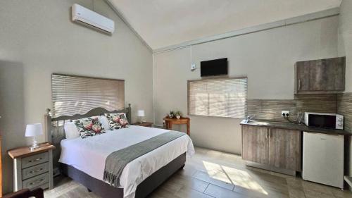 Hartbeespoort House | The Magalies Nest - Self Catering Accomodation