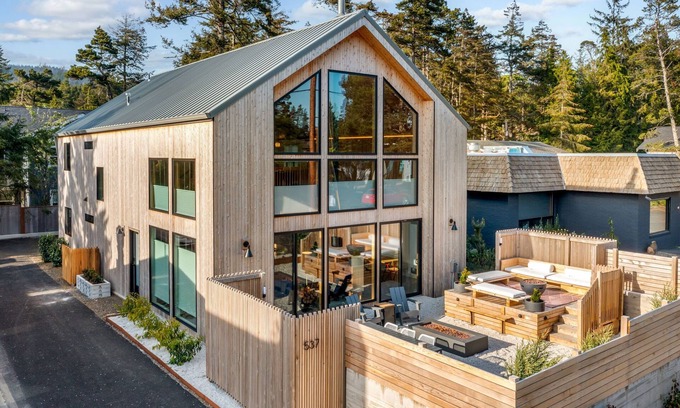 Manzanita House | The Manzanita Abbey | 4 Bedroom