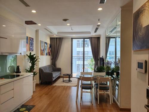 Hoang Mai Apartment | The MARCH House No.4 * 2 Bedrooms * Park Hill Premium * TimesCity