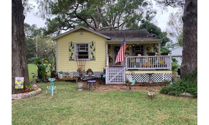 El Lago House | The Mermaid Inn Beach Cottage/Seabrook/NASA/Kemah