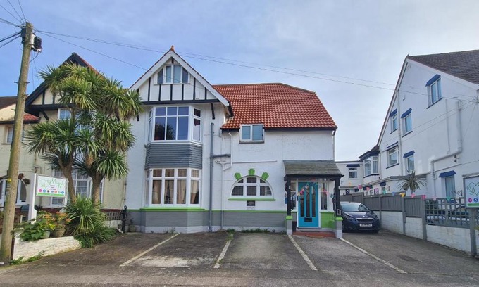 Paignton House | The Miggi vegan guesthouse