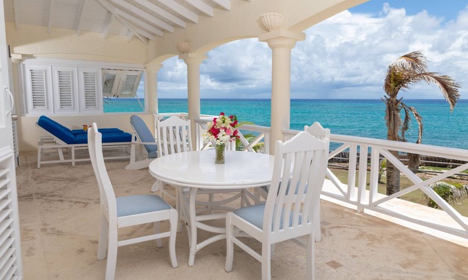 Silver Sands Apartment | The million dollar view apartment right on Silver Sands Beach