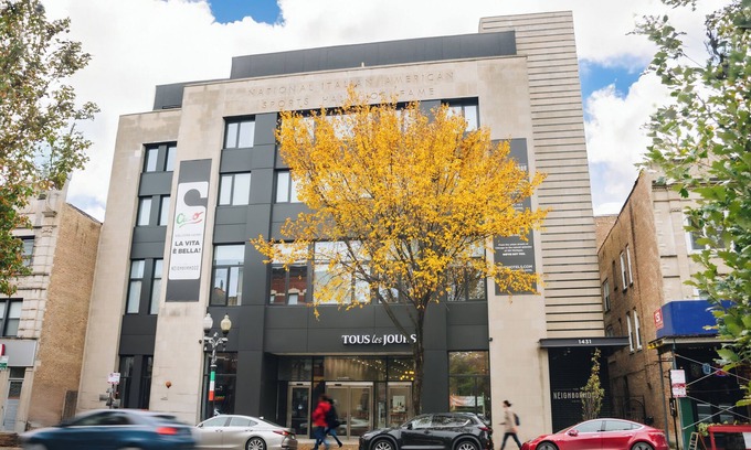 Near West Side Apartment | The Neighborhood Hotel-Little Italy