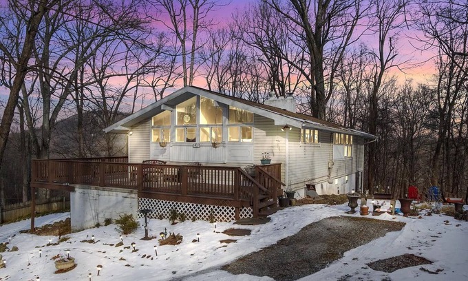 Carroll Valley House | The Nest: 4BR Treetop Cabin Near Lake, Slopes & Gettysburg, The Nest