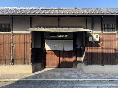 Kamijima-cho Apartment | The Nomad Inn Yugejima