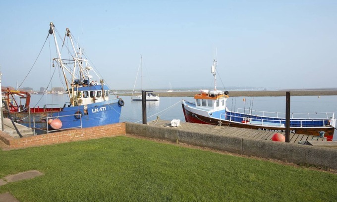 Wells-next-the-Sea Cottage | The Normans - a joint marketing that sleeps 14 guests in 6 bedrooms
