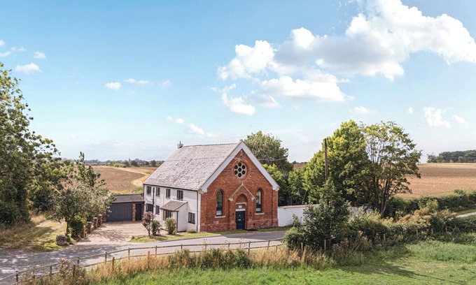 Glentham Cottage | THE OLD CHAPEL, pet friendly, character holiday cottage in Ingham