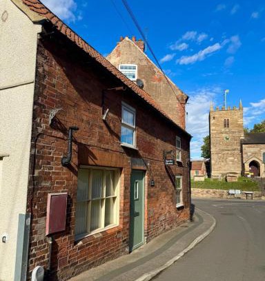 Ollerton House | The Old Shop at Savile House - Sherwood Forest