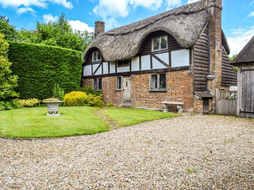 St Michaels House | The Old Thatched Cottage
