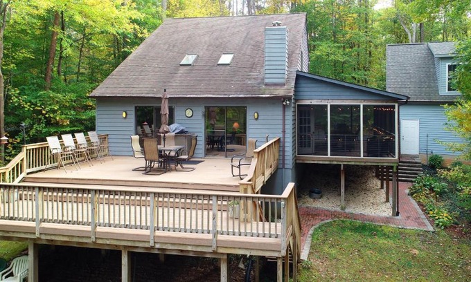 Livingston House | The Overlook