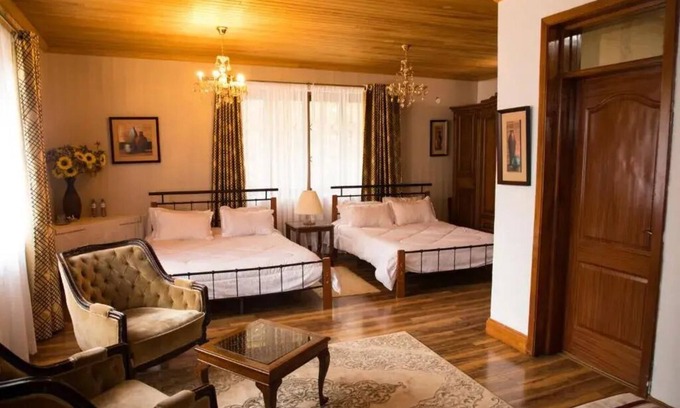 Nairobi Bed & Breakfast | The Palace Inn - twin room 4