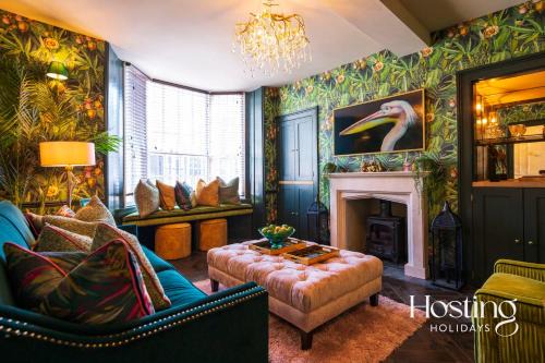 Marlow House | The Palm Cottage Marlow