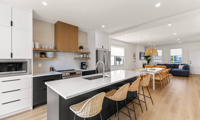 Grand Bend Cottage | The Palms Beach House- Main Unit