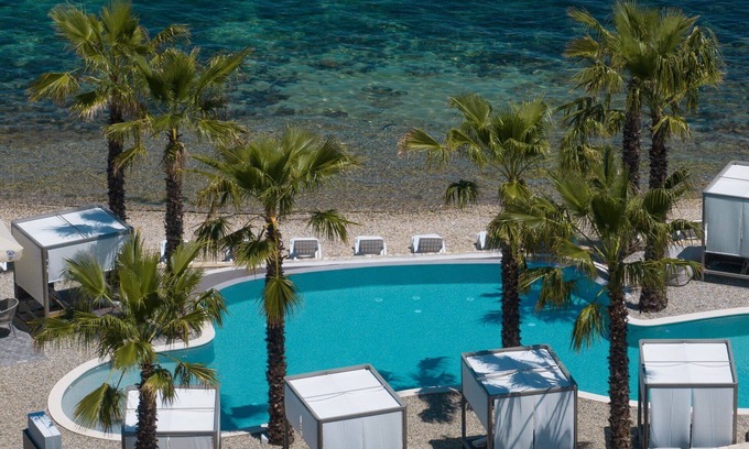 Tkon Villa | The Palms Resort - Villa Beach II